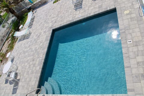 14 x 14 Pool, 4ft deep