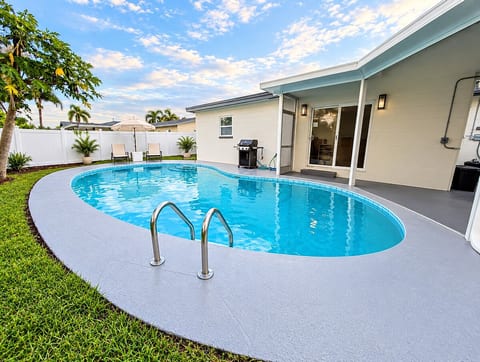 Largo; A Haven of Sun and Fun image 1
