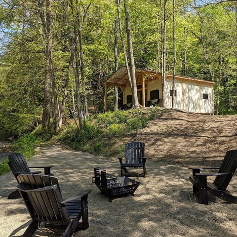 Luxury Creekside Safari Tent w/ King Bed *Hot Tub* image 3