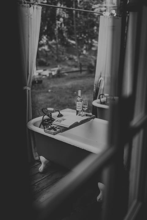 Forest Cottage | Hot Tub, Outdoor Baths & Alpacas