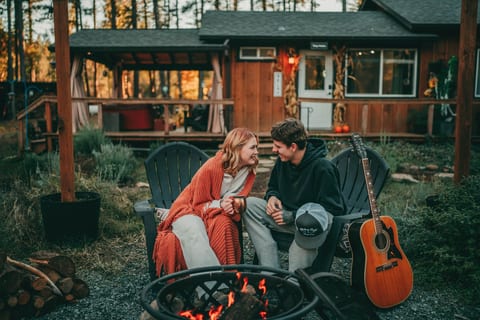 Tiny Cabin in the Woods | Hot Tub & Alpaca Rescue