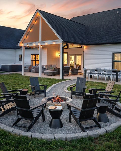 4BR Bourbon Trail | Sauna Hot Tub Fire Pit Gym