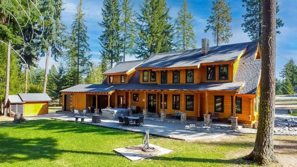 The Sasquatch Lodge, Appalachian Style Log Retreat - Kittitas County