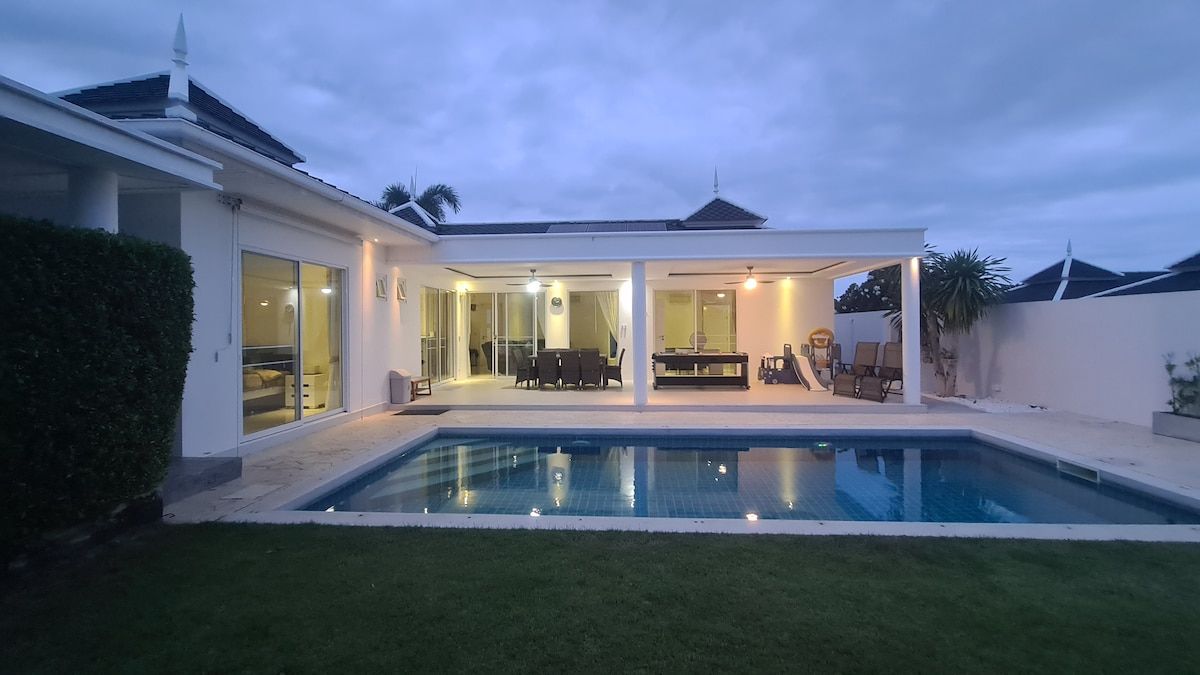 Falcon Hill Private Pool Villa Mountain View