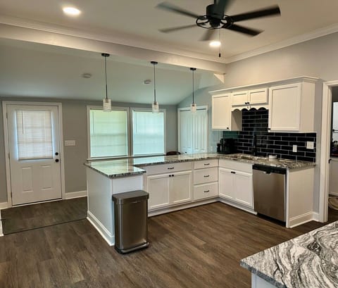Convenient, Comfortable, & Pet Friendly! image 4