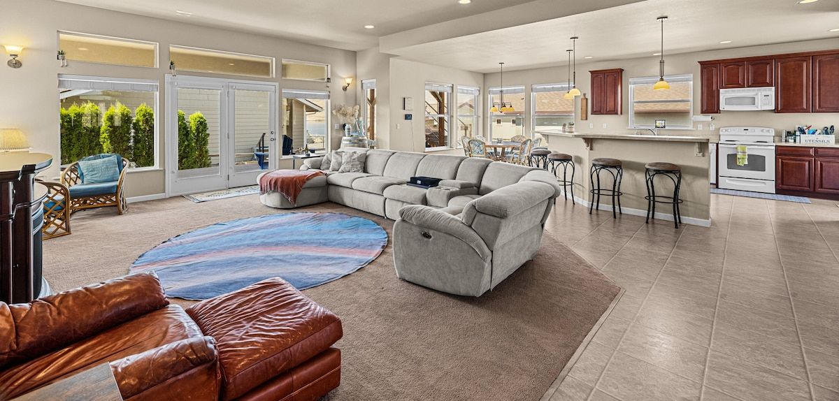 Desert Aire River View & Hot Tub | Settle & Unwind
