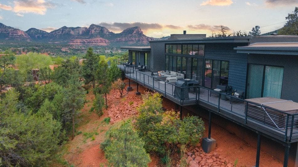 Luxurious Modern Masterpiece in Uptown Sedona image 1