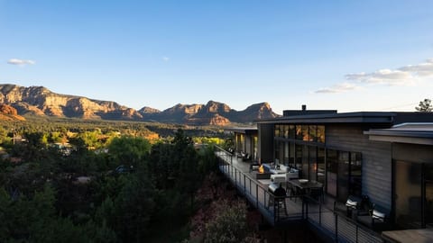 Luxurious Modern Masterpiece in Uptown Sedona
