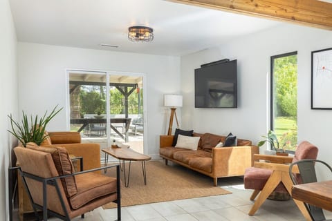 The Inspired Farmhouse image 5