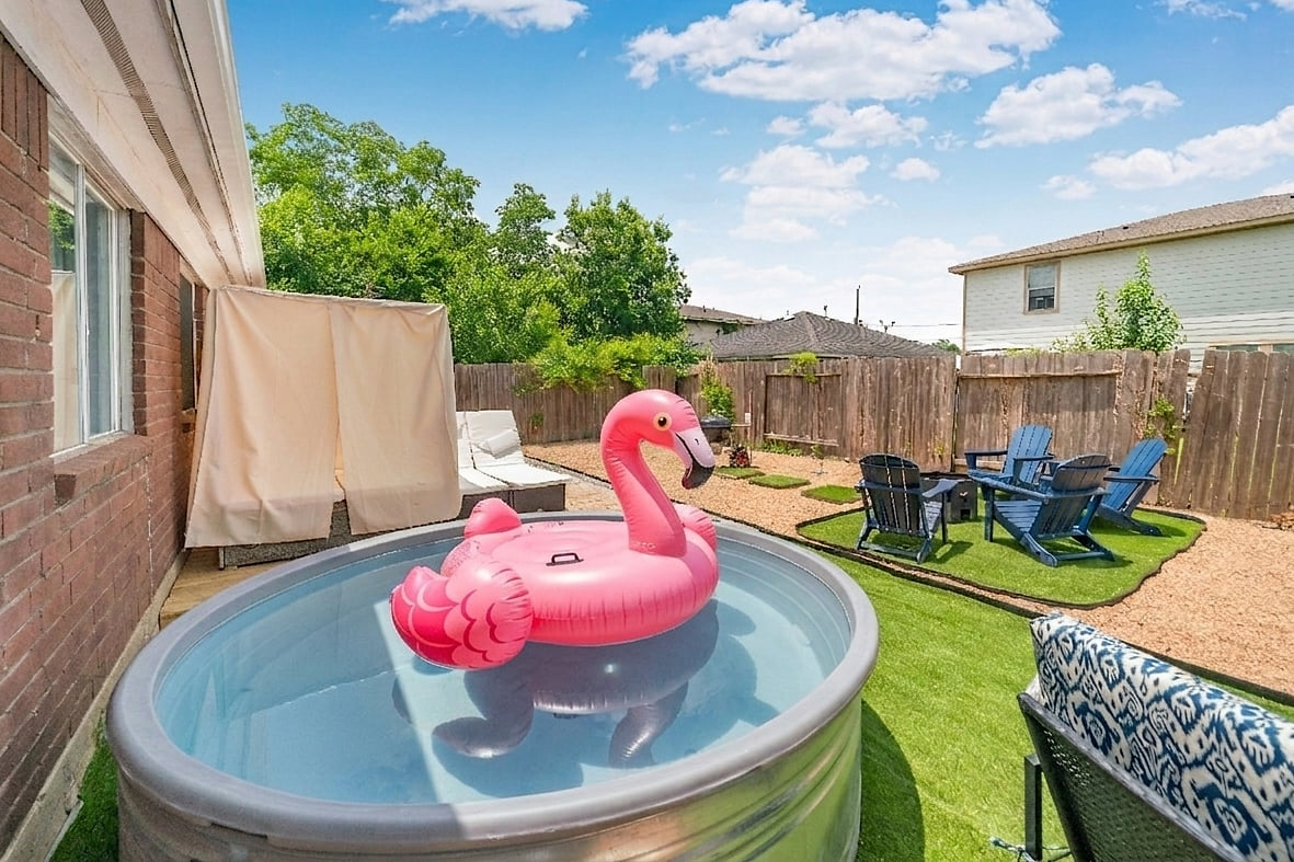 4BR, Grill & Games | 10 Min NRG, Museums, Downtown
