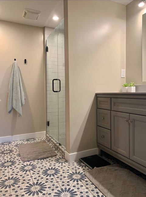 Secondary bathroom with sink, toilet and shower. Dedicated to Other Guests’ Room