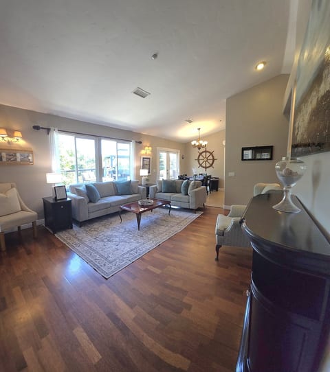 Serene Guest House on Avocado Grove and Vineyard
