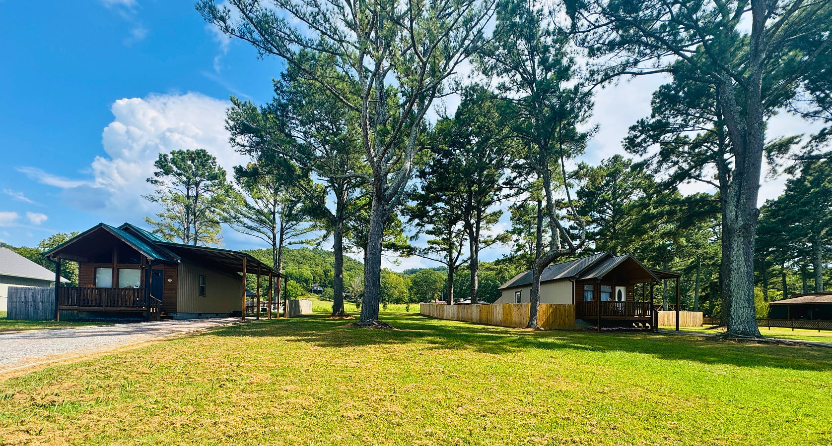 Lake Guntersville Twin Cabins | Pet Friendly & Fenced Yard | Fire Pit | Near Boat Ramp - The ViP Retreat