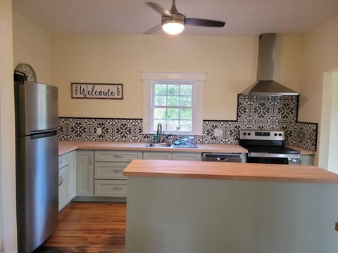Beautifully remodeled kitchen