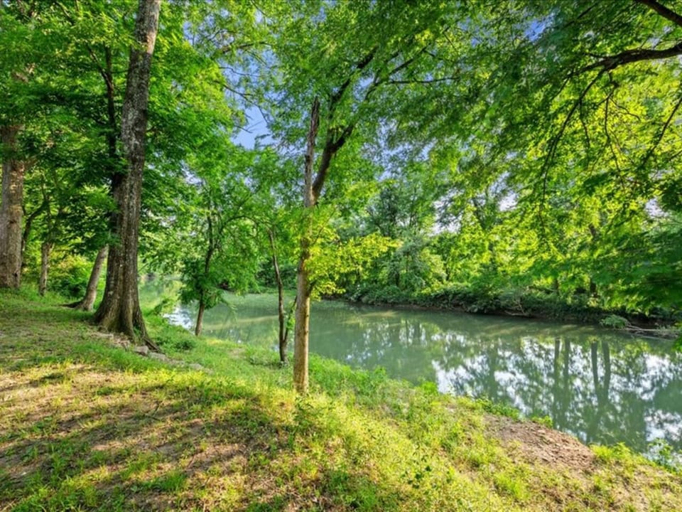 Summer Specials on the River~Floatin Daze - Broken Bow