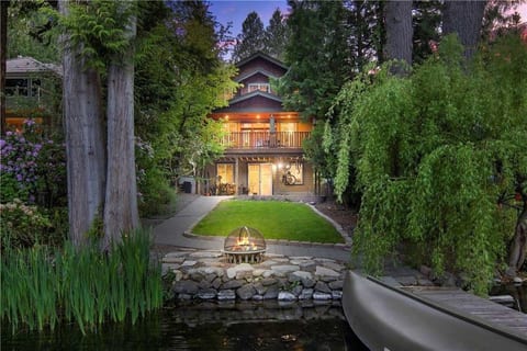 Lakefront Retreat | Dock, Hot Tub, Fire Pit & Gym