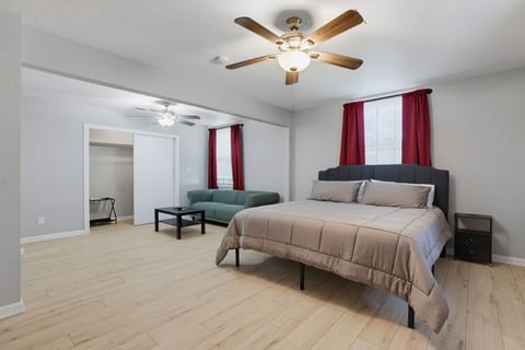 Primary bedroom: king bed with sitting area