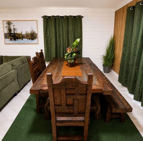 The Gator Den at Caddo Lake / Big Lake