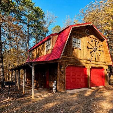 Rustic Retreat near
Lake O the Pines
