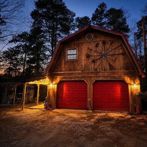 Rustic Retreat near
Lake O the Pines