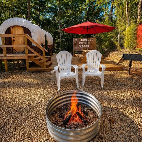 Rustic Wagon Glamping Hot Tub