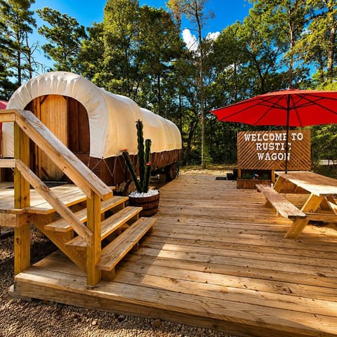 Rustic Wagon Glamping Hot Tub