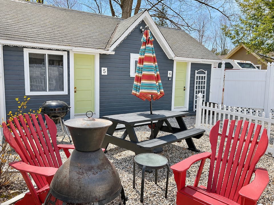 Cottage 5-6 - 2 Bedroom / 1 Bath - Wolfeboro
