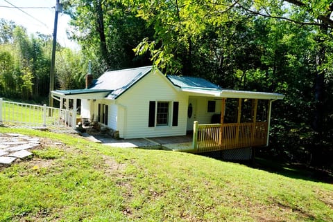 The Cabin at Sunnycrest image 2