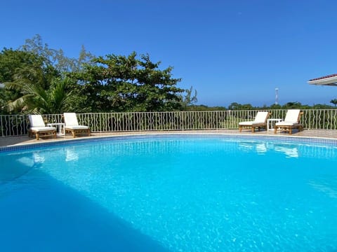 Family Villa | 3BR | Pool | Chef Incl