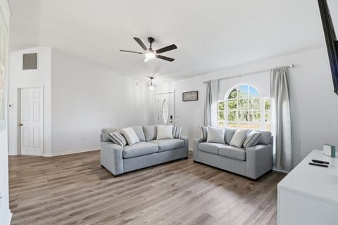 Coastal Pool Home, Minutes to the Beach! image 4