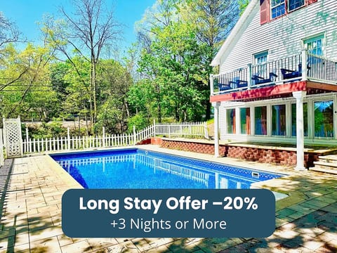 5 Bedrooms, 3 Baths — Ideal Families and Groups image 1