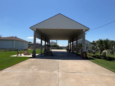 The Barefoot RV Spot - Crystal Beach