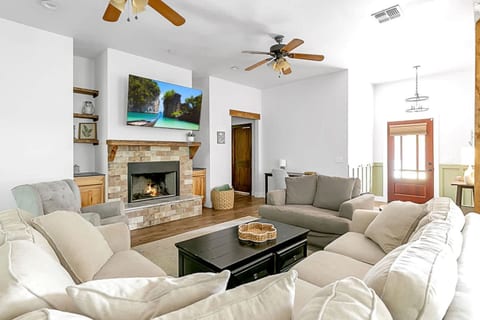 King Beds; Game Room/Golf Simulator/ Huge TV