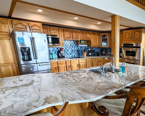 5BR w/3 Kings + Heceta’s Best Ocean Views!
