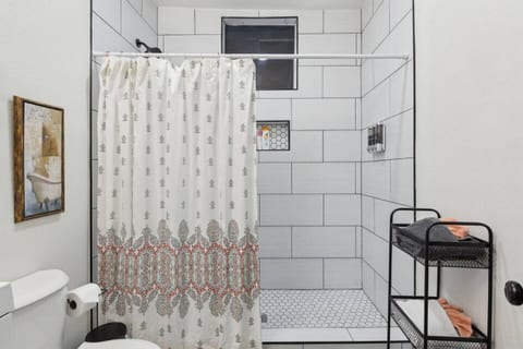 Cozy, Central & Convenient Home