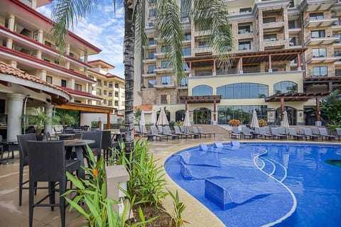 Spacious, beachfront condo with stunning patio image 4