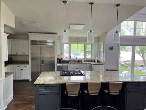 Apple Valley Lakefront Retreat w/ Hot Tub
