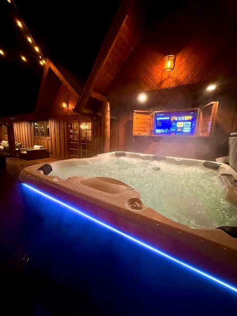 Watch a movie and unwind under the stars in our new luxurious resort spa.