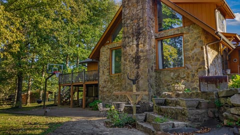 Alpine Lodge
