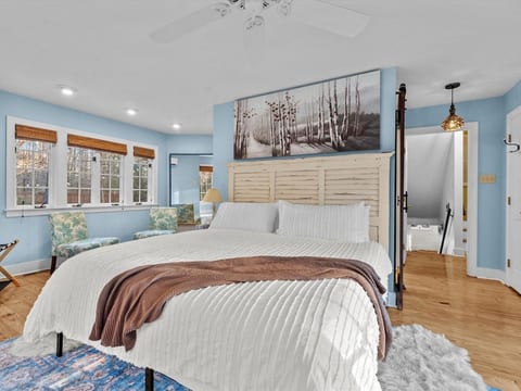 King bed with new memory foam mattress