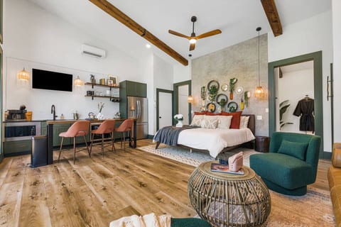 Cozy living are featuring a open layout with king size bed and fully stocked kitchen.