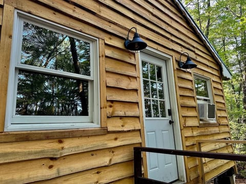 Cabin #2 on Horsehead Lake