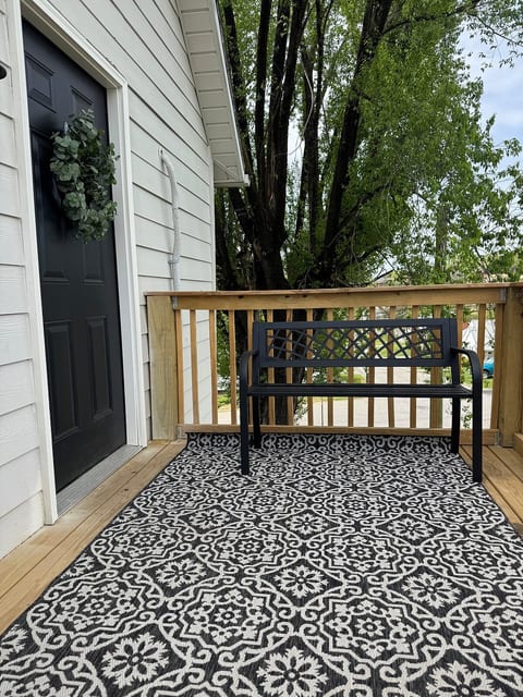 1 Bedroom Upstairs Downtown Greeneville
Park Place image 4