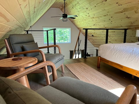 Northern Stays - Rock Creek Cabin image 5
