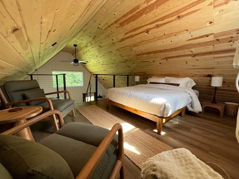 Northern Stays - Rock Creek Cabin image 4