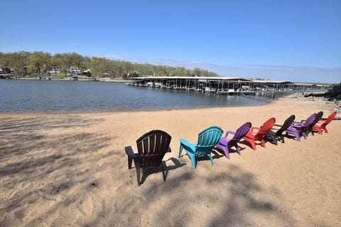 Relaxing Lake Getaway | Beach, Pools, Sunset Deck