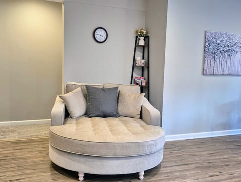 Guesthouse – 5BR Lower Level (2BR+3BR)