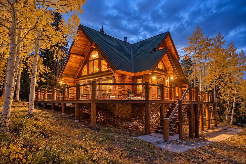Glorious handcrafted Log Home