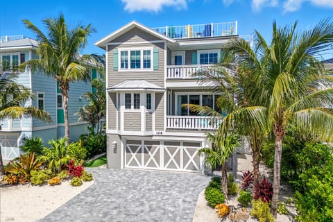 Beach & Bay