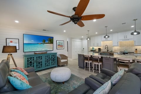 Newly updated condo